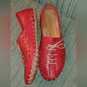 Volks Walkers lace-up shoes. Sz. 7